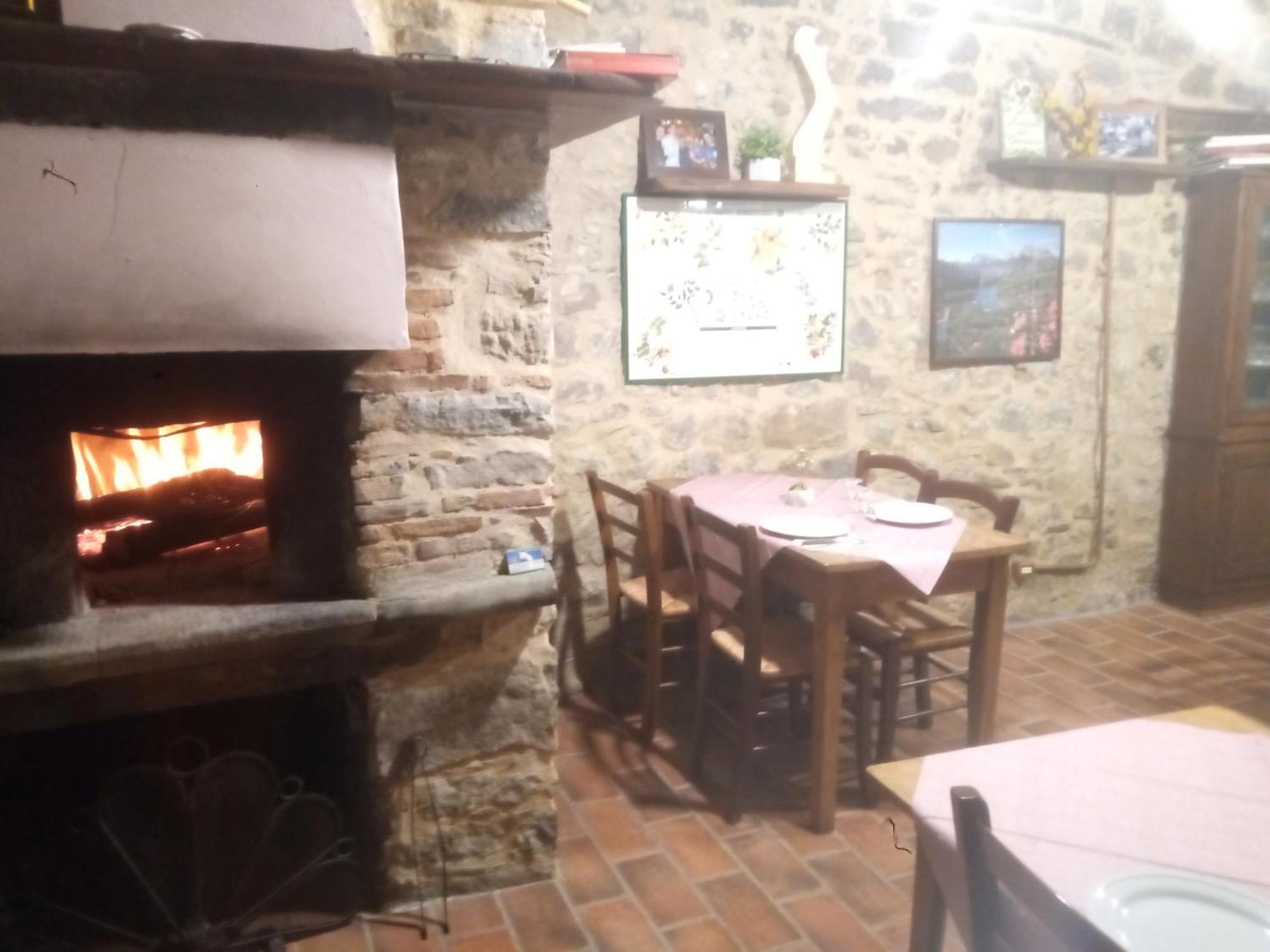 Agriturismo Ristoro del Cavaliere Villa Piazza al Serchio Esterno foto
